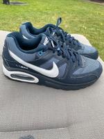 Nike AIRMAX Schuhe dunkelblau 42,5 Bayern - Karlstein Vorschau