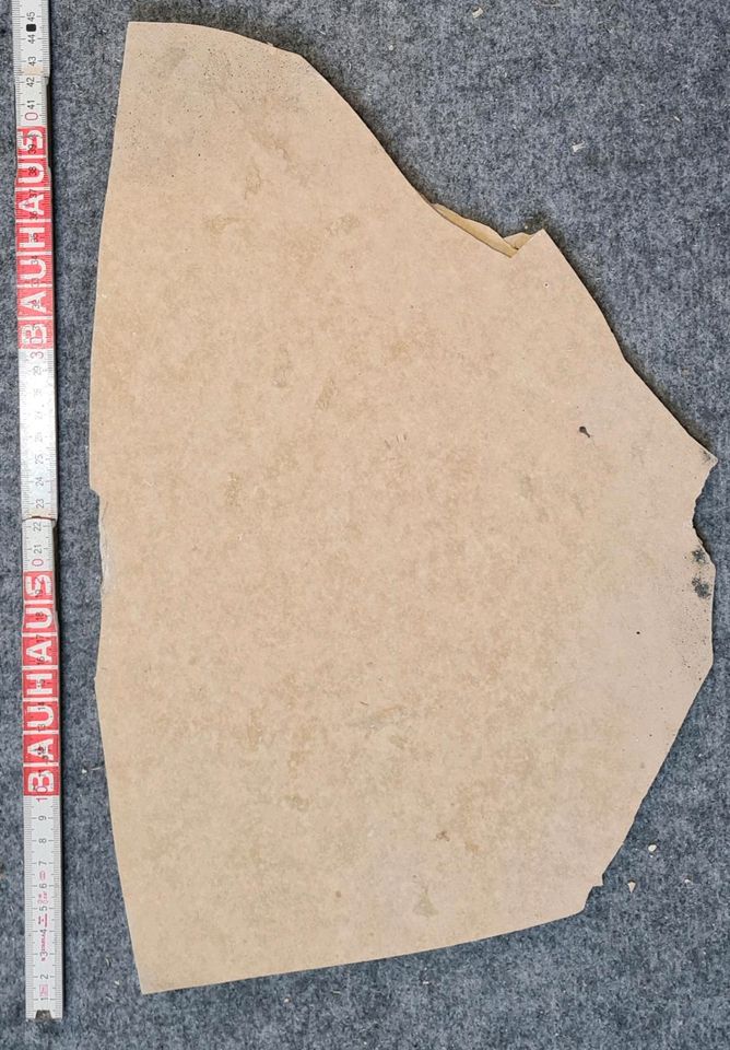 Kalksteinplatten aus Sollnhofen ca 3-5mm dick in Wehringen