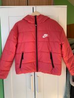 Nike Puffer Jacket Daunenjacke pink Swoosh Gr. S Damen Retro Hessen - Lampertheim Vorschau