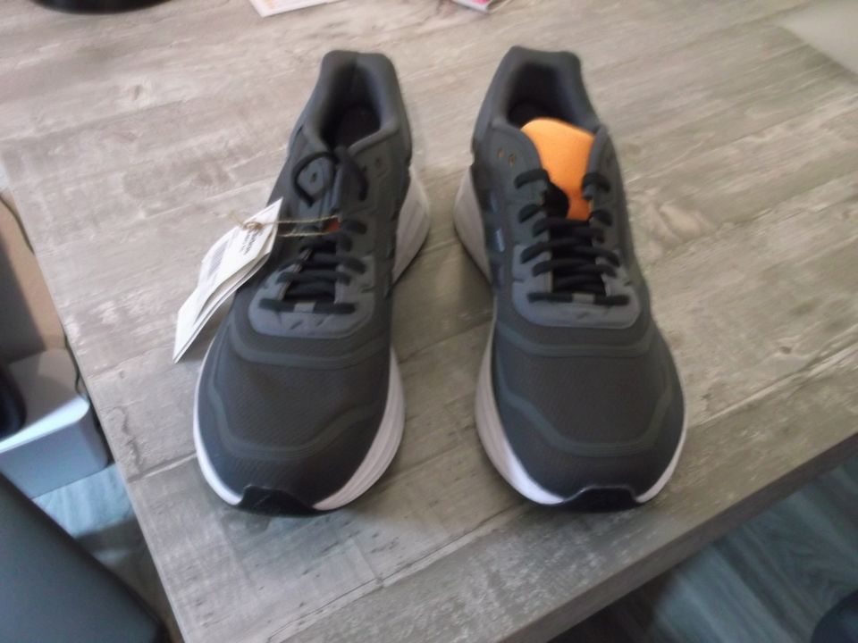 Adidas Duramo 10 Laufschuhe, Gr. 40,5, grau-orange, neu in Bad Neuenahr-Ahrweiler