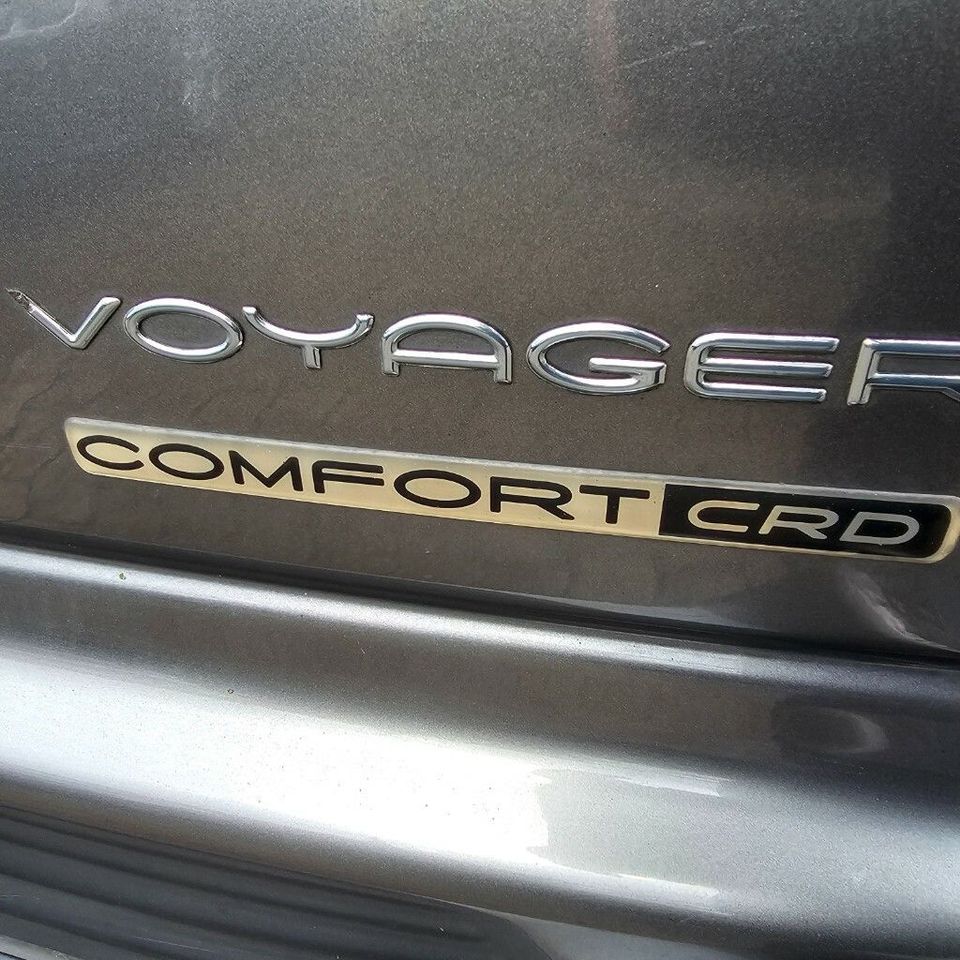 Chrysler Voyager CRD COMFORT AUTOM LEDER AHK KLIMAANLAGE in Garbsen