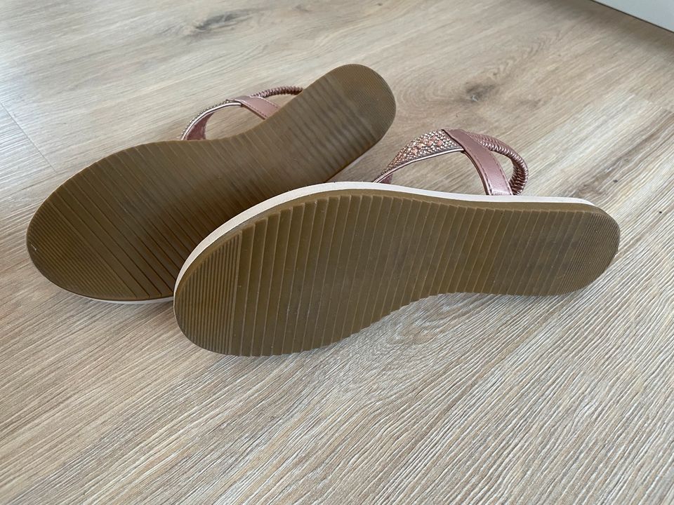 Sandalen Flip Flop Zehentreter von Gina Benotti Größe 38 in Braunschweig