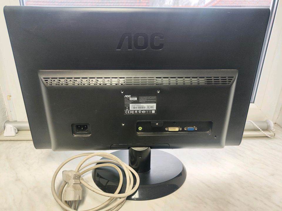 AOC LCD Full HD 21,5 Zoll Monitor e2250Swdak in München