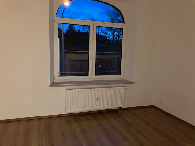 Sehr schöne 3 Zimmer-Wohnung mit Einbauküche & Terrasse im Westend! in Plauen