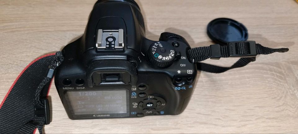 Canon EOS 1000D, DSLR, guter Zustand in Detmold