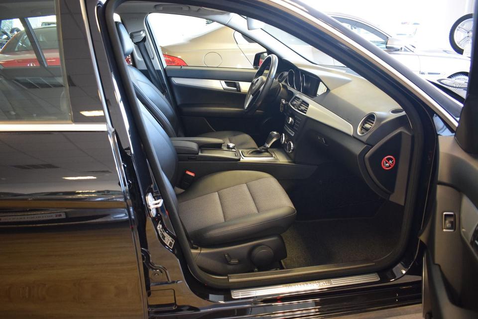 Mercedes-Benz C 180 T CGI BE NAVI/2.BESITZ/MTL.RATE 138,- in Schönefeld