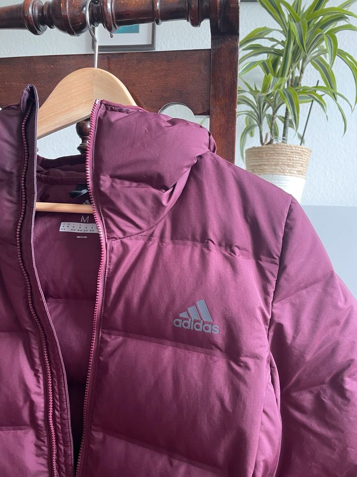 Steppjacke / Daunenjacke von Adidas in Frankfurt am Main