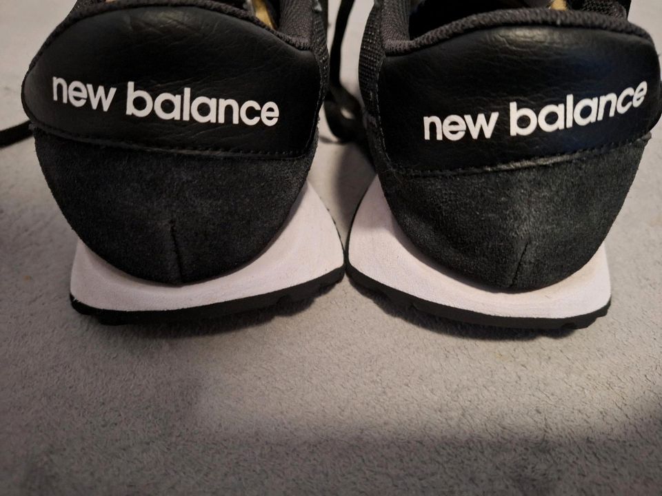 New Balance Schuhe in Schkopau