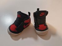 Nike schwarz rot baby Schuhe 18,5 Köln - Rondorf Vorschau