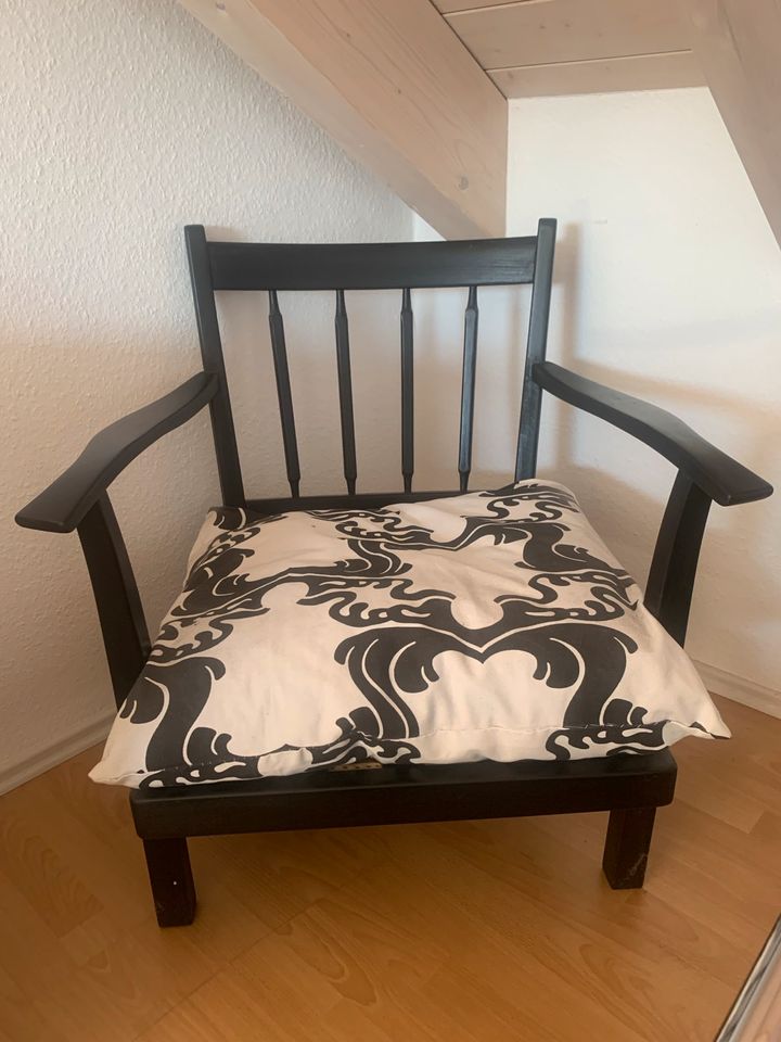 Vintage Sessel Stuhl schwarz lackiert inkl. Kissen in Süßen