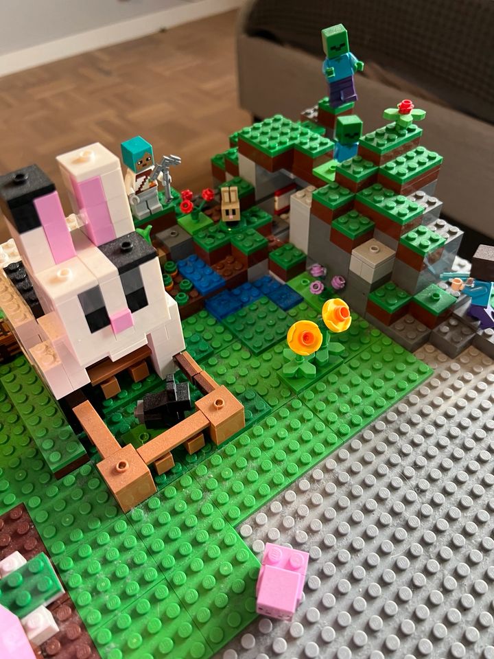 XXL LEGO MINECRAFT WORLD + 8 weitere Sets ! in Hattingen