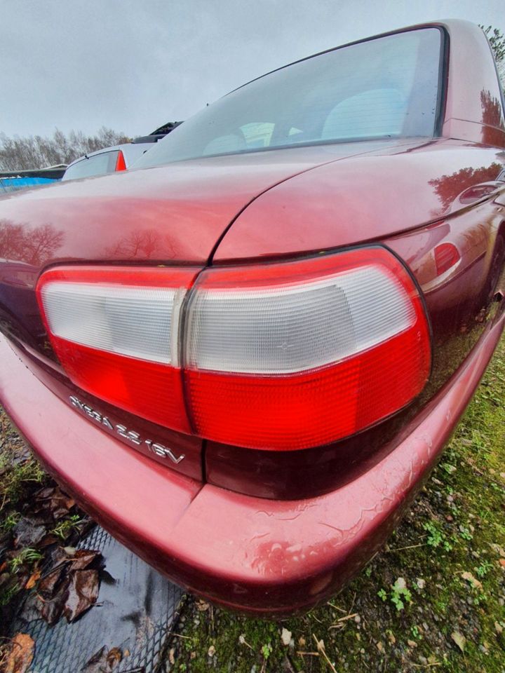 Opel Omega B V 94 Rücklicht Rückleuchte außen rechts Bj.99 in Bremervörde