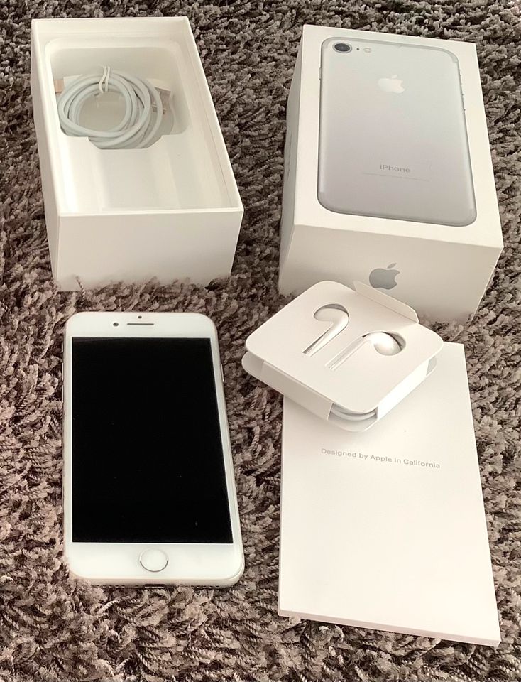 iPhone 7 / Silver / 32GB / Handy / Smartphone/ TOP !!! in Neenstetten