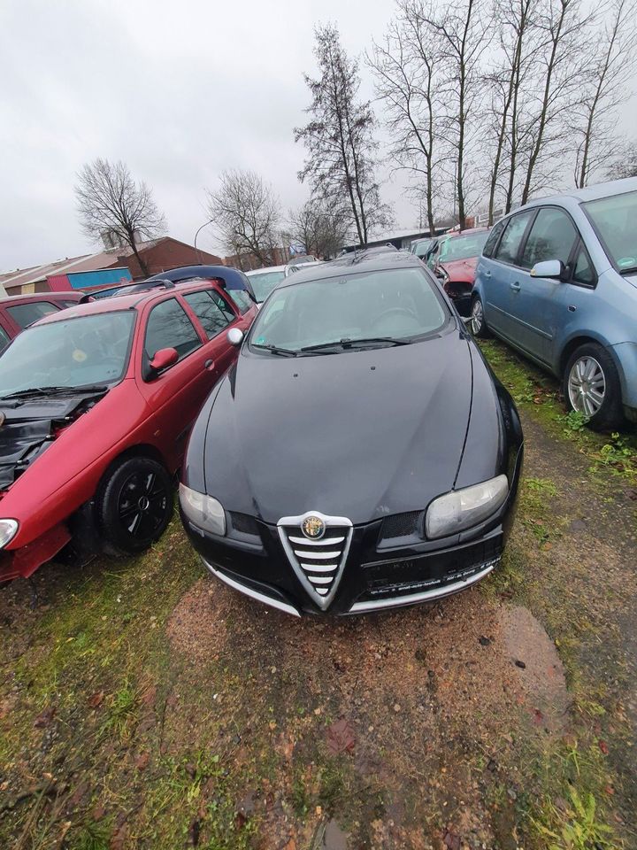 Alfa Romeo GT Schlachtfest Teile Ersatzteile  Diesel   Bj.2009 in Bremervörde