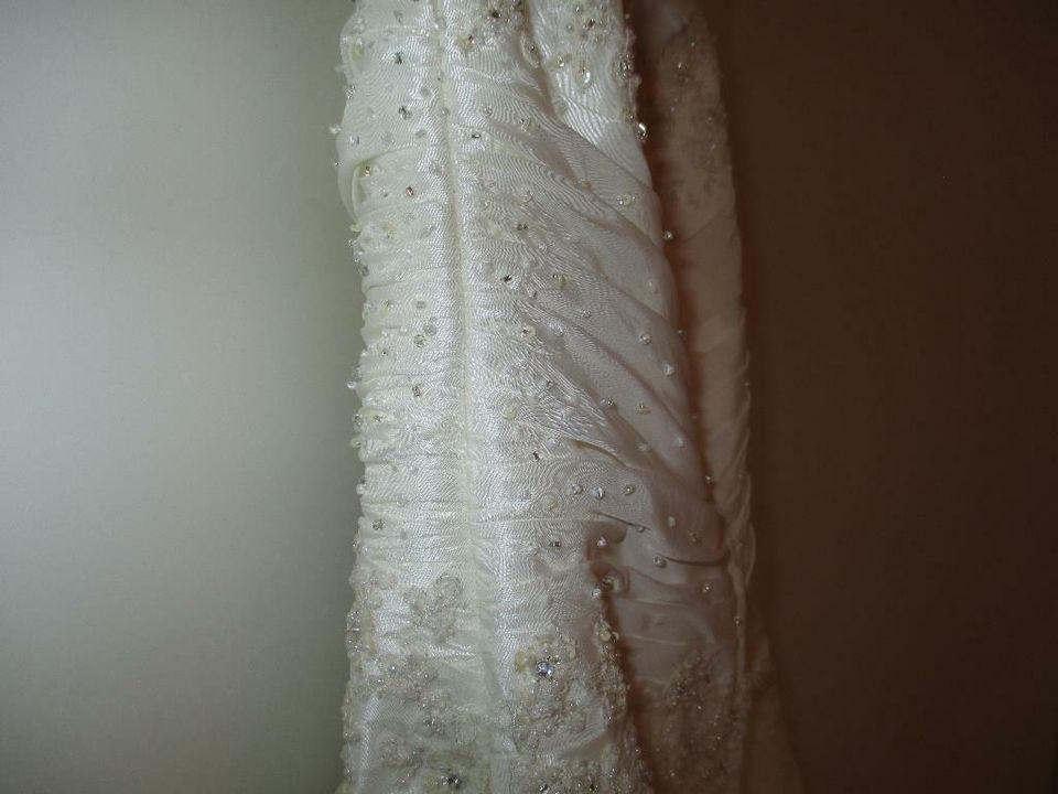 Wunderschönes Brautkleid / Hochzeitskleid von Tres Chic Gr.44/46 in Merzenich