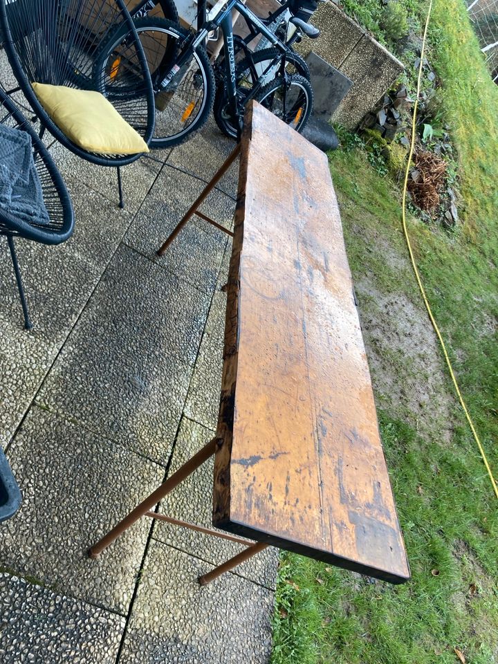Tisch, Holztisch zu verkaufen in Bad Laasphe