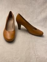 Pumps CAPRICE Gr. 39 beige braun wNEU Leder Düsseldorf - Unterrath Vorschau