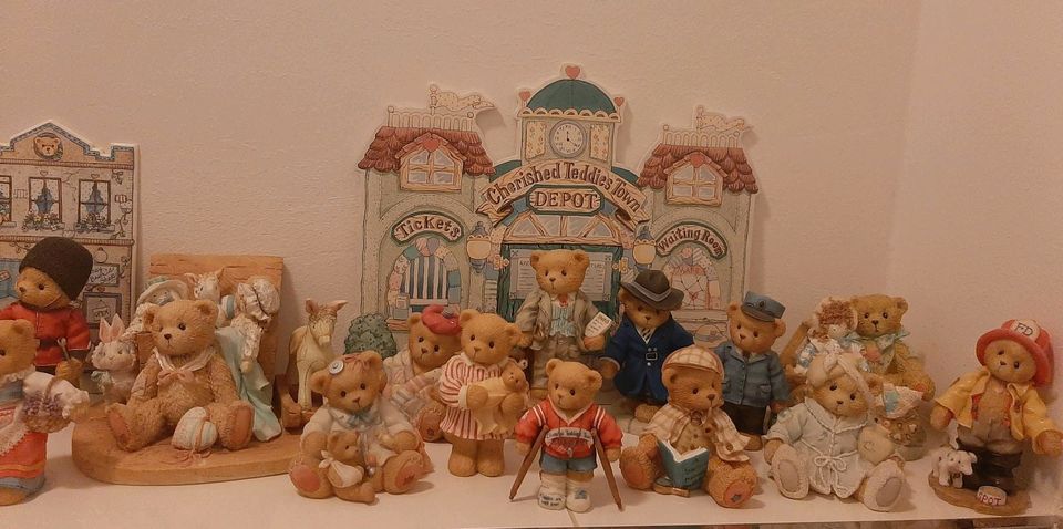 Cherished Teddies Zertifikaten große Sammlung in Hamburg