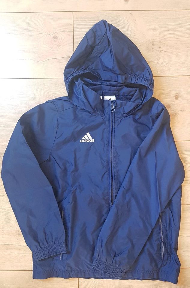 Adidas Regenjacke 140 in Brunstorf