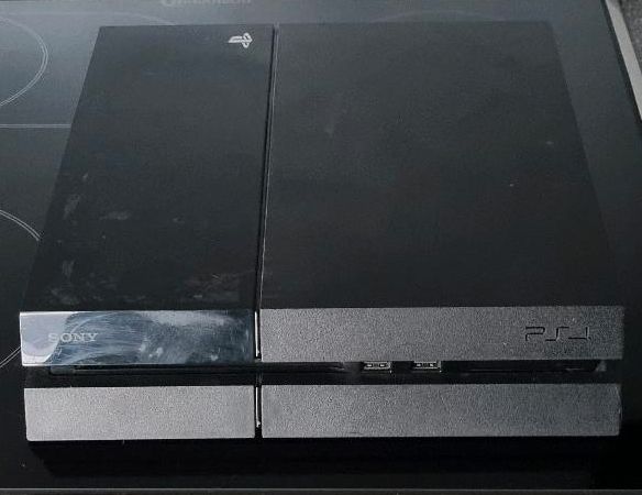 PS4 - Ohne Festplatte - Defekt? in Hemer