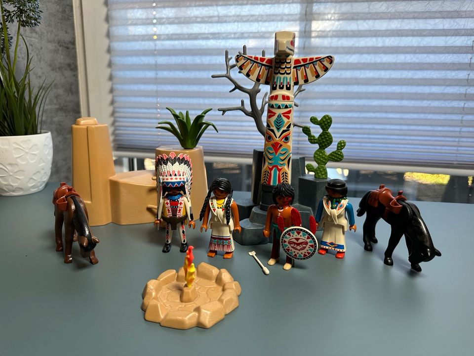 Playmobil Indiander Dorf Häuptling Figuren in Brieselang