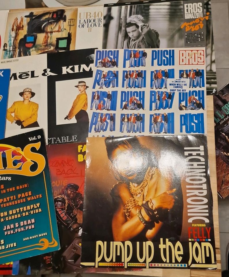 Konvolut Vinyl UB40, Push Bros, Eros, Mel & Kim uvm in München