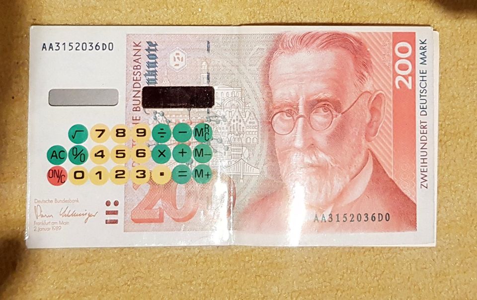 Taschenrechner als 200 DM Geldschein Vintage in Lübeck
