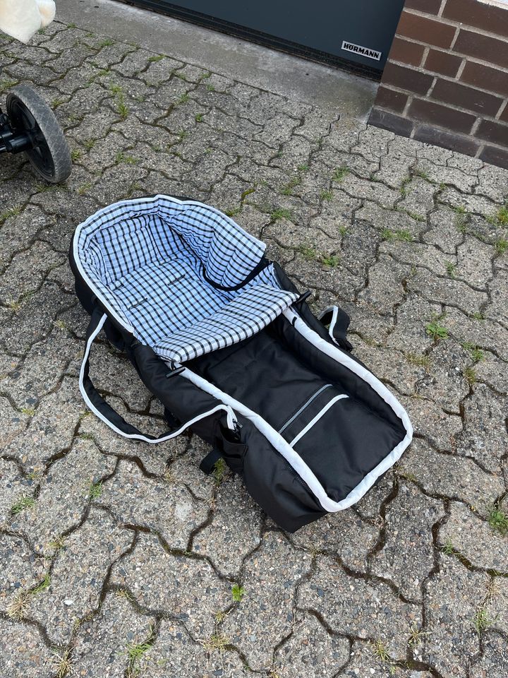 Kinderwagen, Karre Hartan in Delligsen