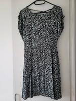 C&A Clockhouse Sommerkleid Gr. 38 Blumenmotiv Nordrhein-Westfalen - Pulheim Vorschau