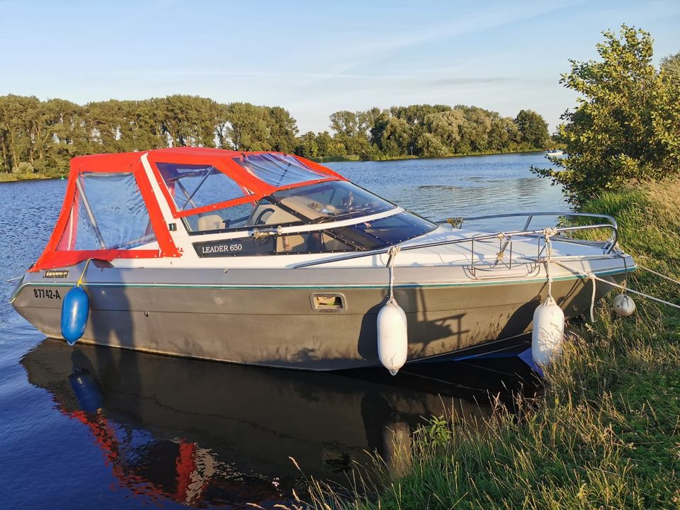 Boot Kajütboot 220 PS Top gepflegt in Blankenhain