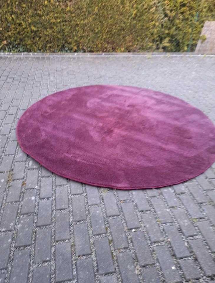 Teppich Rot/ weinrot rund 240 cm in Halstenbek