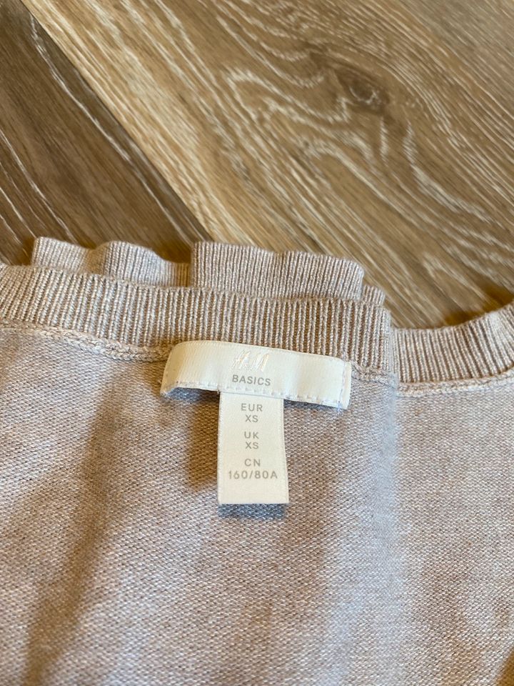 Pullover / Hoodie Creme/beige XS/S in Heuchelheim