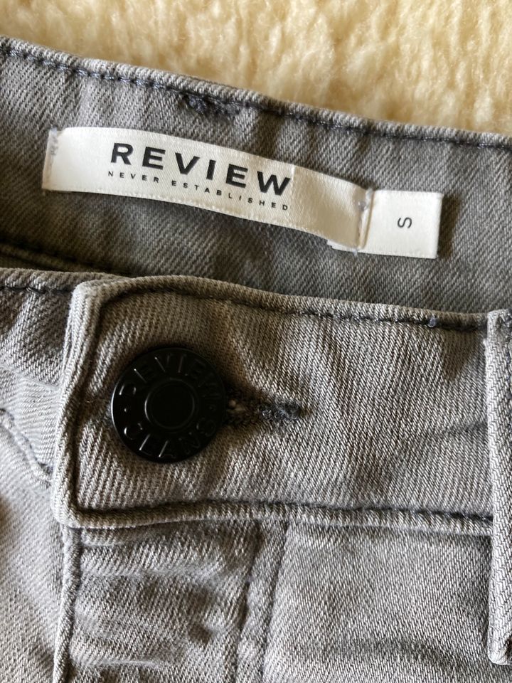 Bermuda, kurze Hose, Jeans Shorts „Review „ Gr.S in Essen