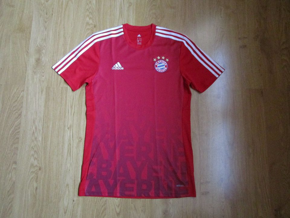 FC Bayern München T-Shirt, Trikot, Rot, Größe M, Neuwertig in Becherbach