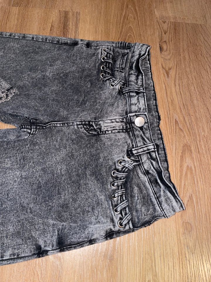 Mädchen Jeans Größe 164/170, 3/4 Jeans, kurze Jeans, C&A in Bochum