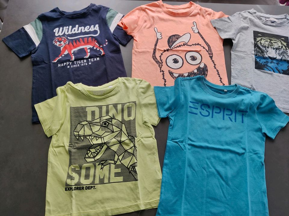 T-Shirts Gr. 122/128, 128, 128/134 in Olching