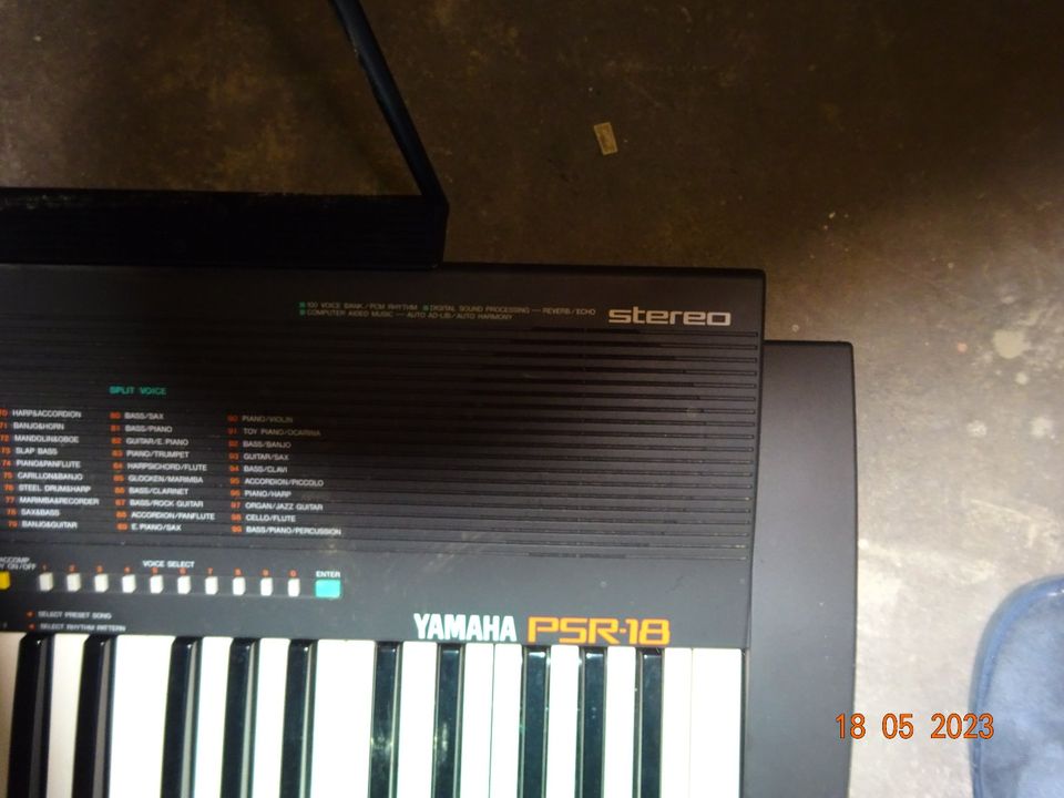 Yamaha PSR-18 in Hanau