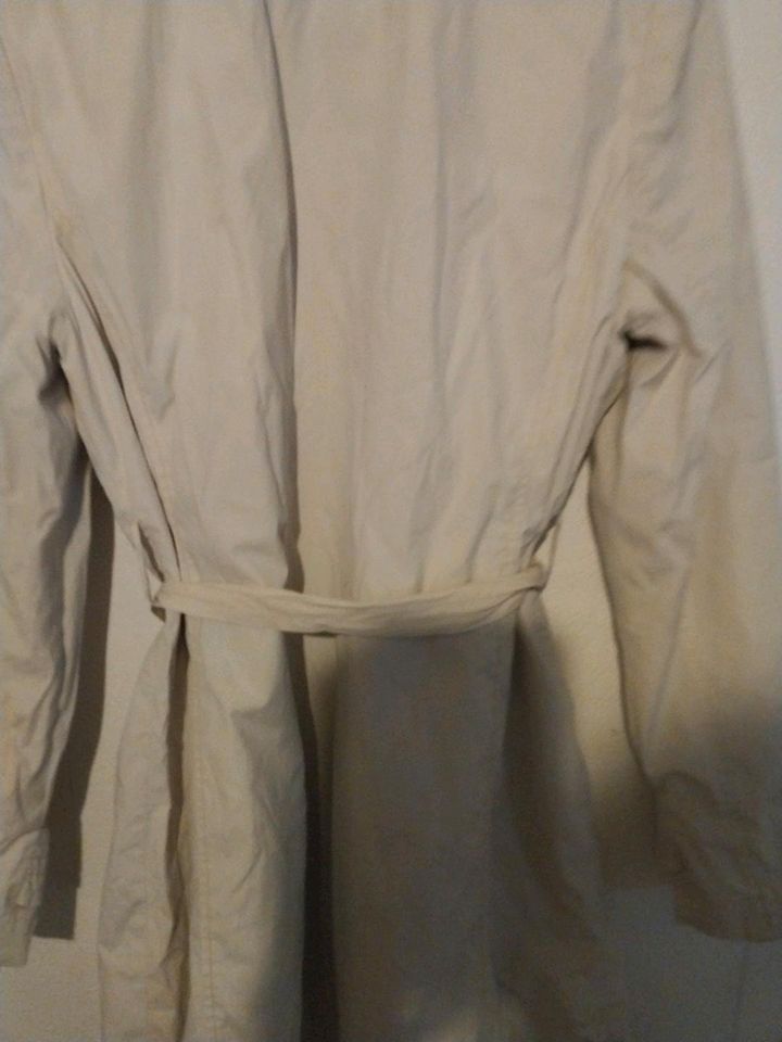 Trenchcoat Jacke 38 in Nürnberg (Mittelfr)