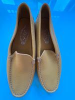 original Tod`s Noppen Slipper gelb 36,5 top Zustand Eimsbüttel - Hamburg Harvestehude Vorschau