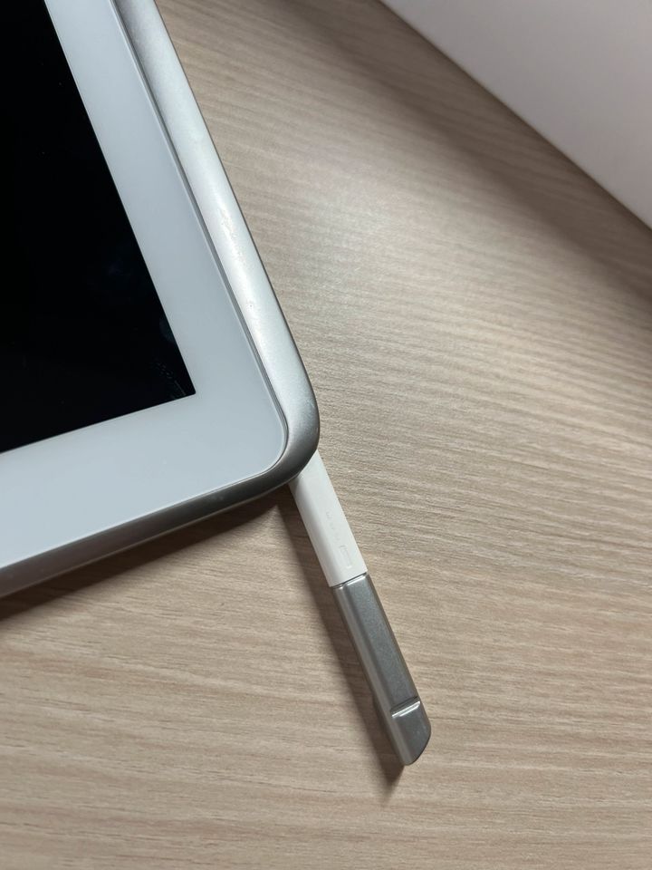 Samsung Galaxy Note 10.1 | Tablett mit Stift und Zubehör in Büdingen