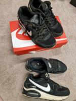 2 x nike air max schwarz weiß gr. 40 und 40.5 super Zustand Brandenburg - Frankfurt (Oder) Vorschau