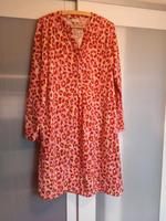 schönes Kleid mit  seitlichen Taschen Niedersachsen - Nienstädt Vorschau