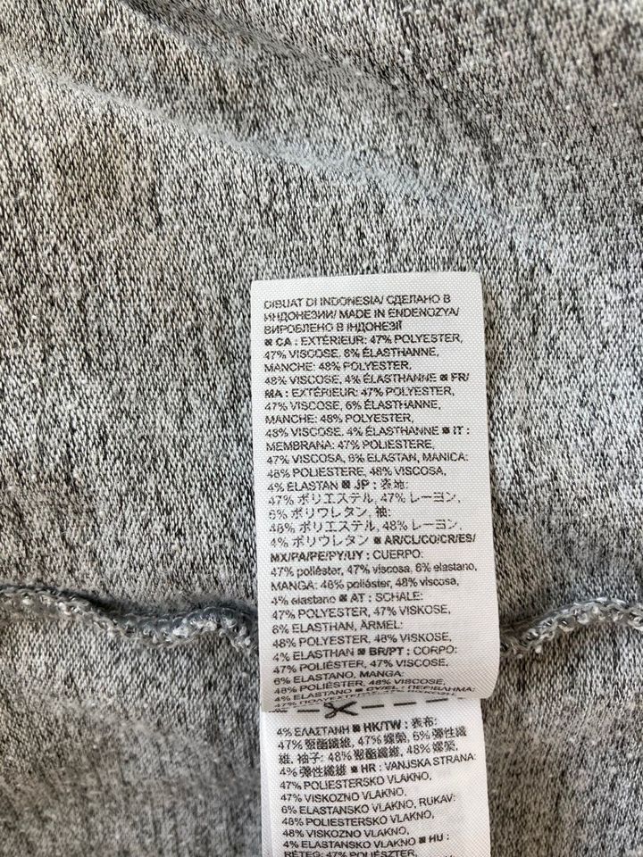 GAP – coole Hoodie-Jacke – Größe S / 36 in München