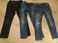 3 Jeans * blau & schwarz * Größe 134 Baden-Württemberg - Steinenbronn Vorschau