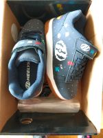 Heelys® Schuhe mit Rollen, 33, blau mit Print Hessen - Bad Vilbel Vorschau