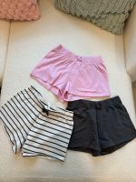 Shorts, kurze Hosen Mädchen H&M Gr. 134 Thüringen - Unterwellenborn Vorschau