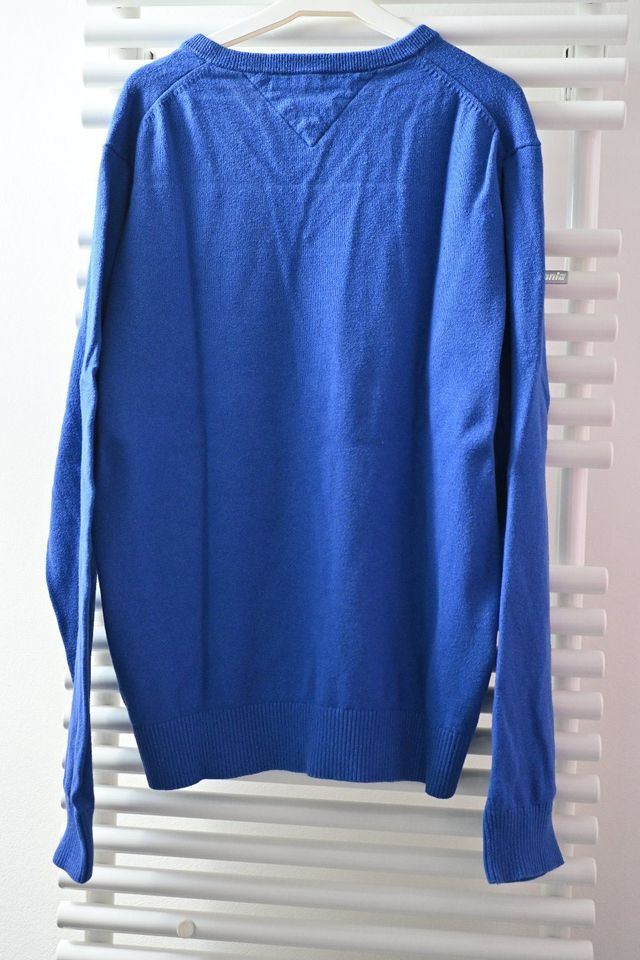 Pullover Tommy Hilfiger Herren blau Gr. M in Beelitz