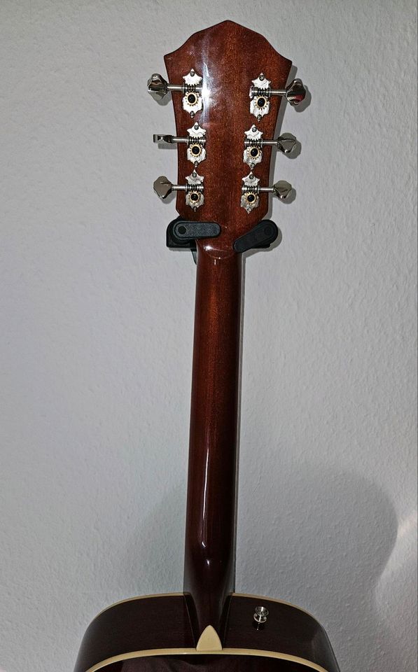 Fender FA 235e Western Gitarre mit Tonabnehmer in Düsseldorf