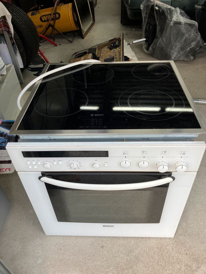 Bosch Backofen Ofen HET48E4 Ceranfeld Herdplatte Herd HT6ET60 in  Nordrhein-Westfalen - Goch | Herd, Elektroherd oder Backofen gebraucht  kaufen | eBay Kleinanzeigen ist jetzt Kleinanzeigen