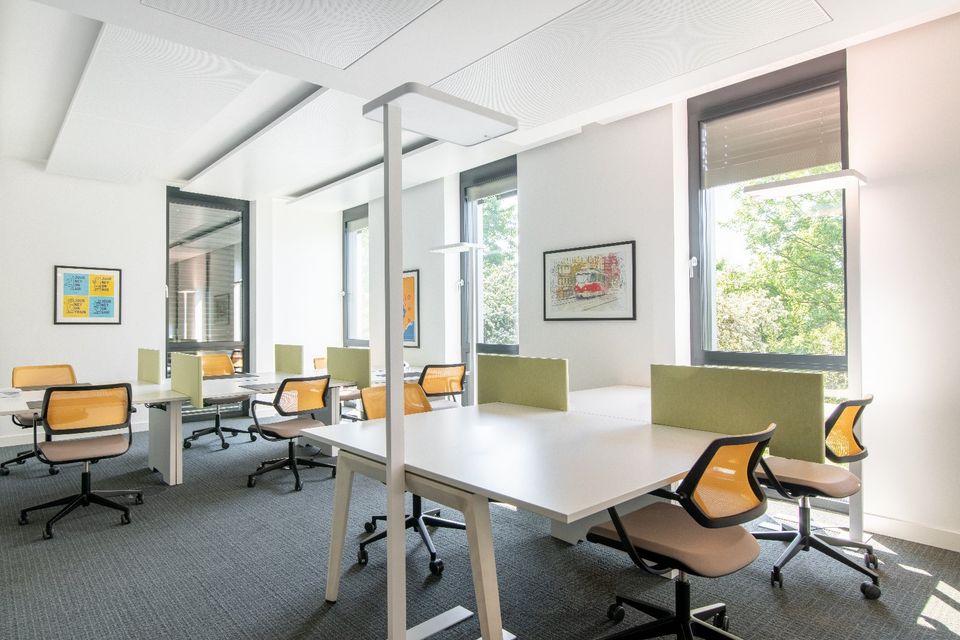 Coworking-Bereich in Regus Neue Messe Riem in München